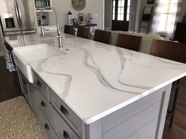 Read more about the article Is Marble or Porcelain the Right Choice for Your Kitchen Countertops?