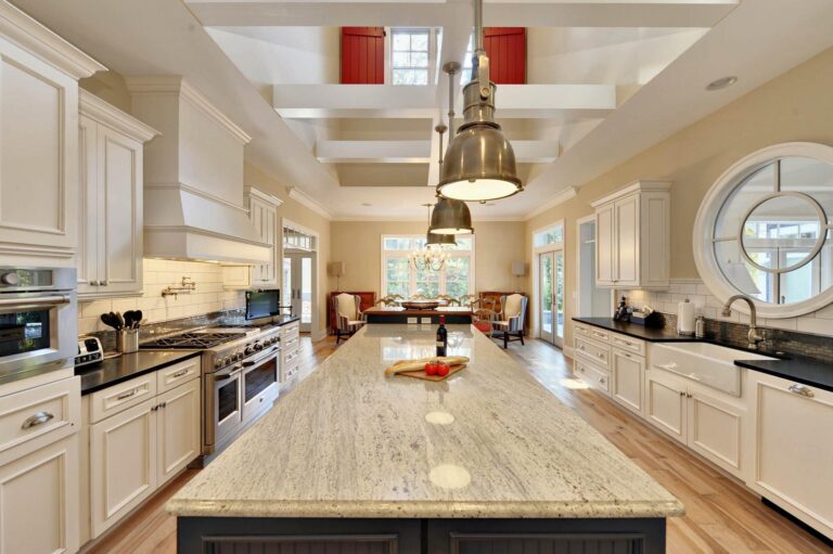 Read more about the article Why Are Custom Quartz Countertops a Popular Choice for Homeowners?