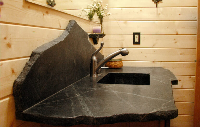 Read more about the article How Do Marble and Soapstone Countertops Compare for Durability and Style?